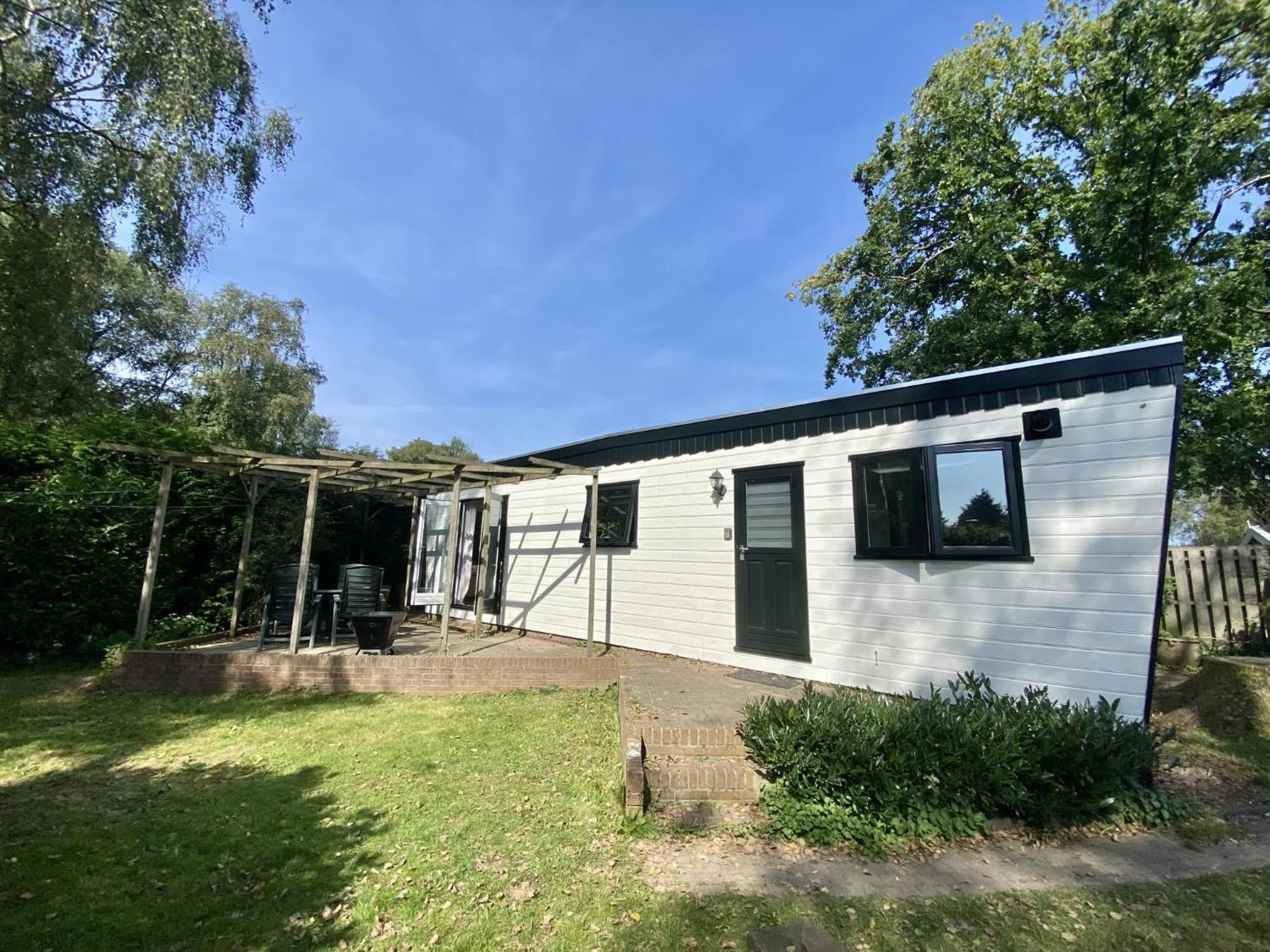 Veluwe Vakanties Chalets With Private Barrel Sauna - With Pool Bar And Restaurant Facilities In The Veluwe National Park Putten Kültér fotó
