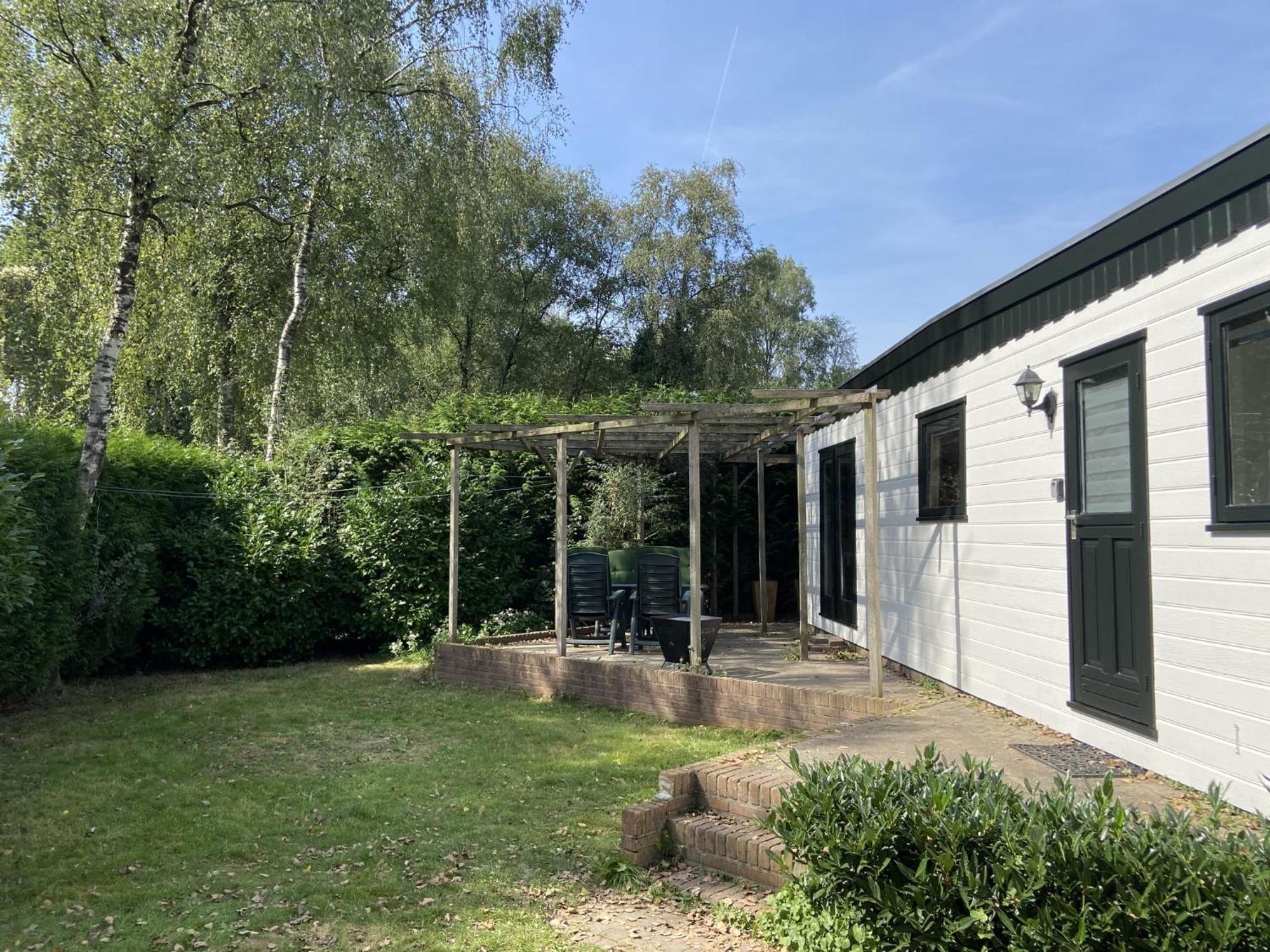 Veluwe Vakanties Chalets With Private Barrel Sauna - With Pool Bar And Restaurant Facilities In The Veluwe National Park Putten Kültér fotó
