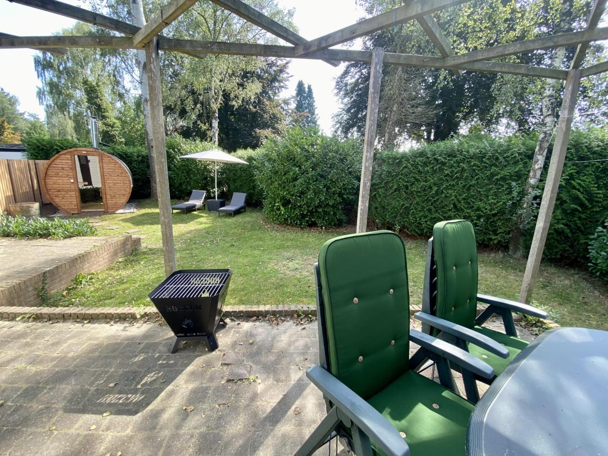 Veluwe Vakanties Chalets With Private Barrel Sauna - With Pool Bar And Restaurant Facilities In The Veluwe National Park Putten Kültér fotó