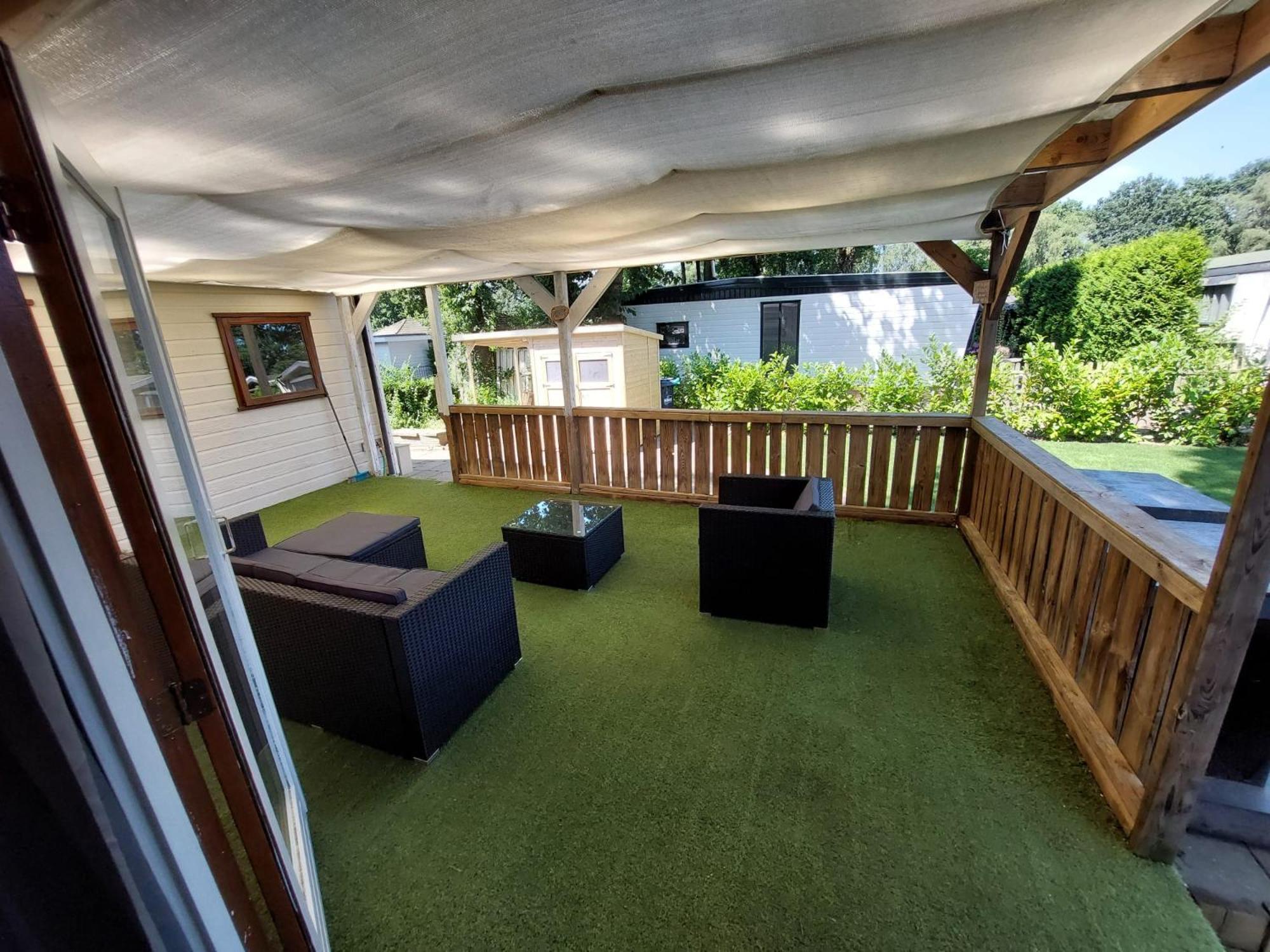 Veluwe Vakanties Chalets With Private Barrel Sauna - With Pool Bar And Restaurant Facilities In The Veluwe National Park Putten Szoba fotó